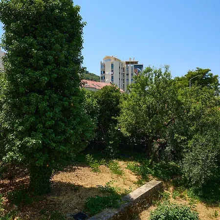 Fragola Apartment